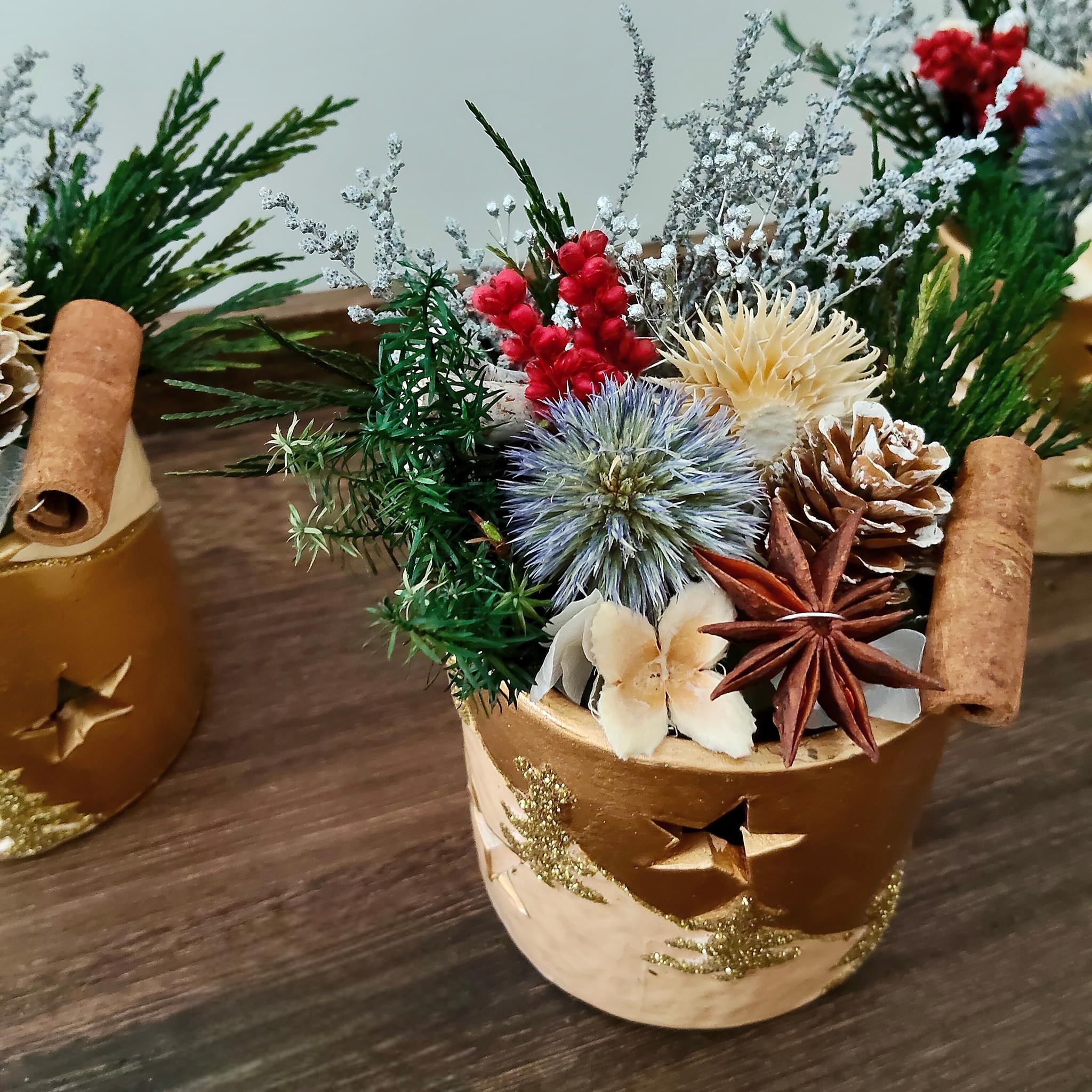 森のきらめき星灯りのクリスマスアレンジ プリザーブドフラワードライフラワー | 2枚目